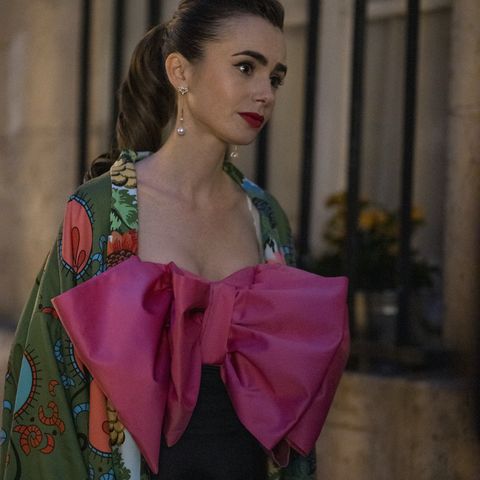 emily in paris lily collins as emily in episode 203 of emily in paris cr carole bethuelnetflix © 2021