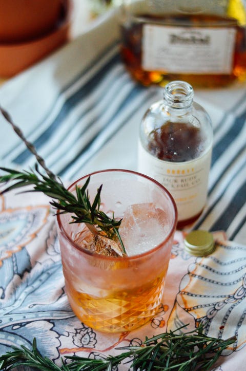 7 Cordial Cocktails - Cocktail Recipes