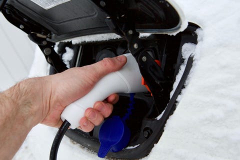 recharge de voiture électrique en hiver