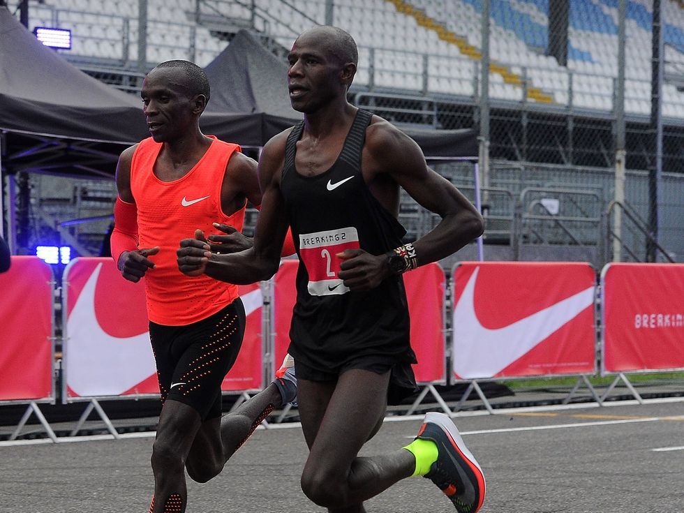 lezer armoede fotografie Kipchoge liep de marathon binnen de 2 uur. Wat kun jij ervan leren? |  Hardlopen