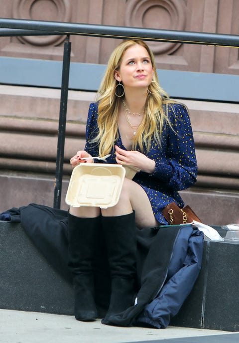 New Behind The Scenes Photos From The Gossip Girl Reboot 21 Gallery