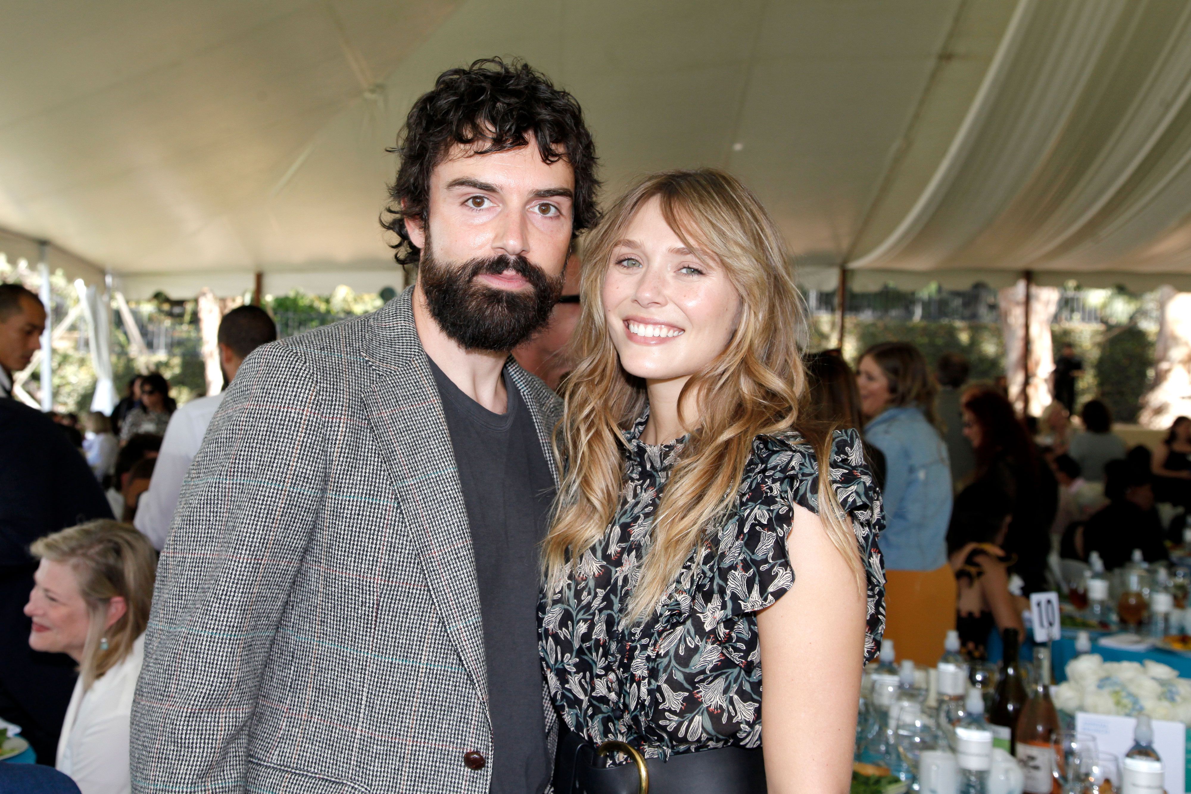 Wandavision S Elizabeth Olsen Has Married Partner Robbie Arnett