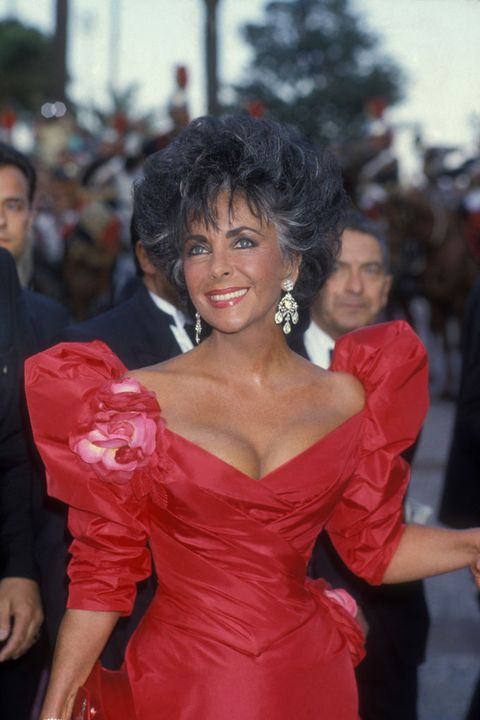 elizabeth taylor op het cannes filmfestival, festival de cannes in 1987 met rode jurk
