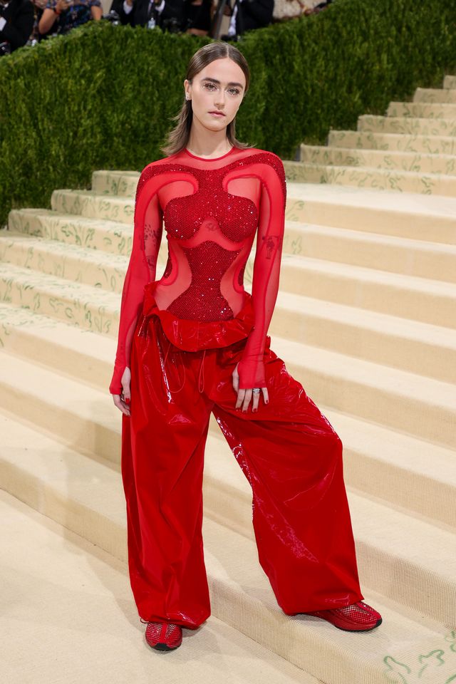 new york, new york   september 13 
ella emhoff attends the 2021 met gala celebrating in america a lexicon of fashion at metropolitan museum of art on september 13, 2021 in new york city photo by theo wargogetty images