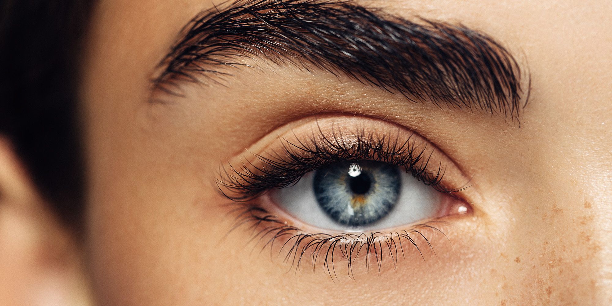 Everything You Need To Know Before You Make An Eyelash Extension Appointment