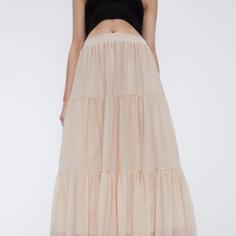 La falda larga de tul rosa increíble de Zara que nadie encuentra