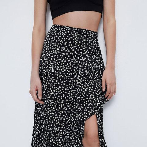Esta falda midi de Zara va a cambiar nuestro verano