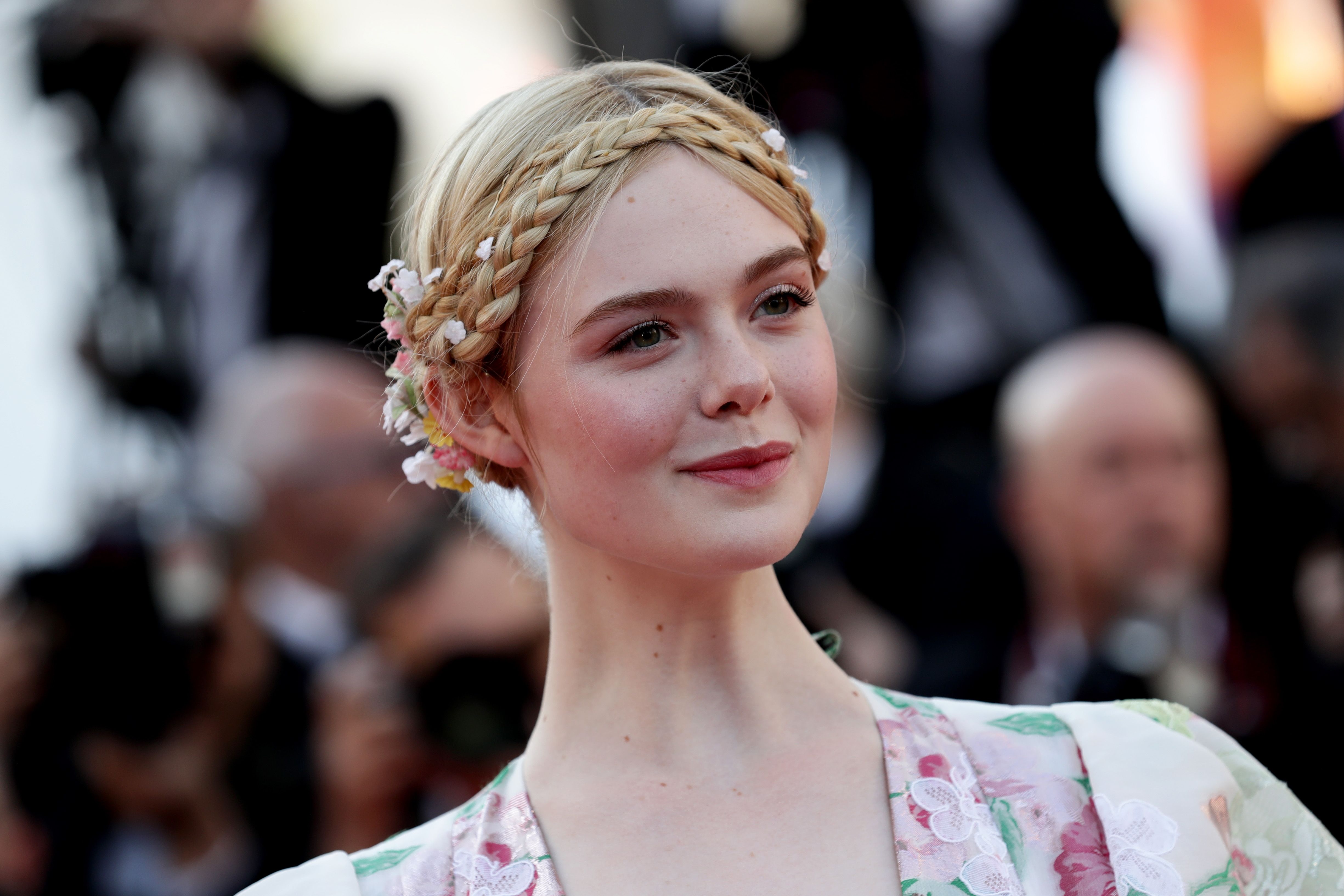 Elle Fanning teen spirit