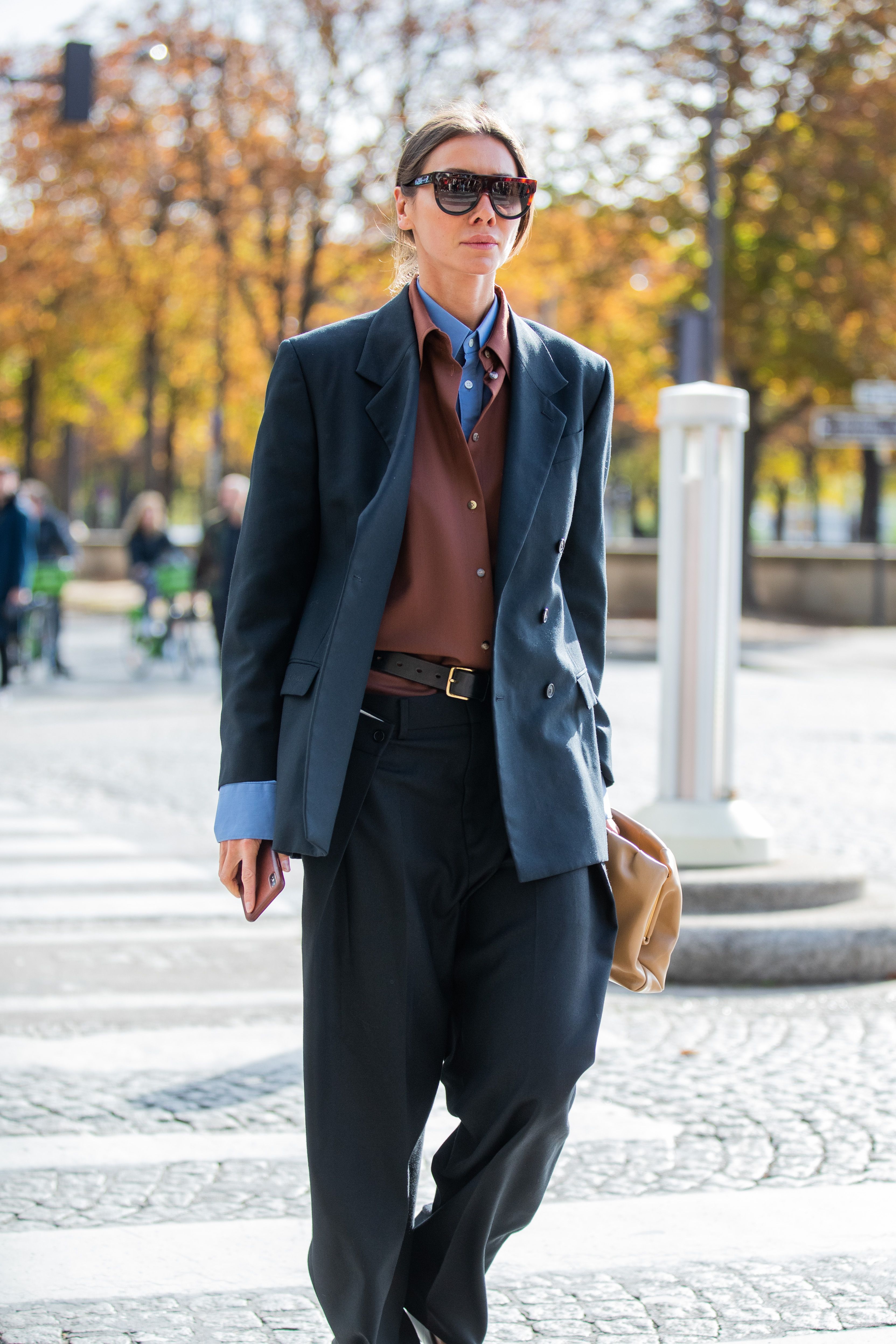 Looks con camisa azul, el básico que vuelve a estar de moda Looks con camisa azul, el básico que vuelve a estar de moda
