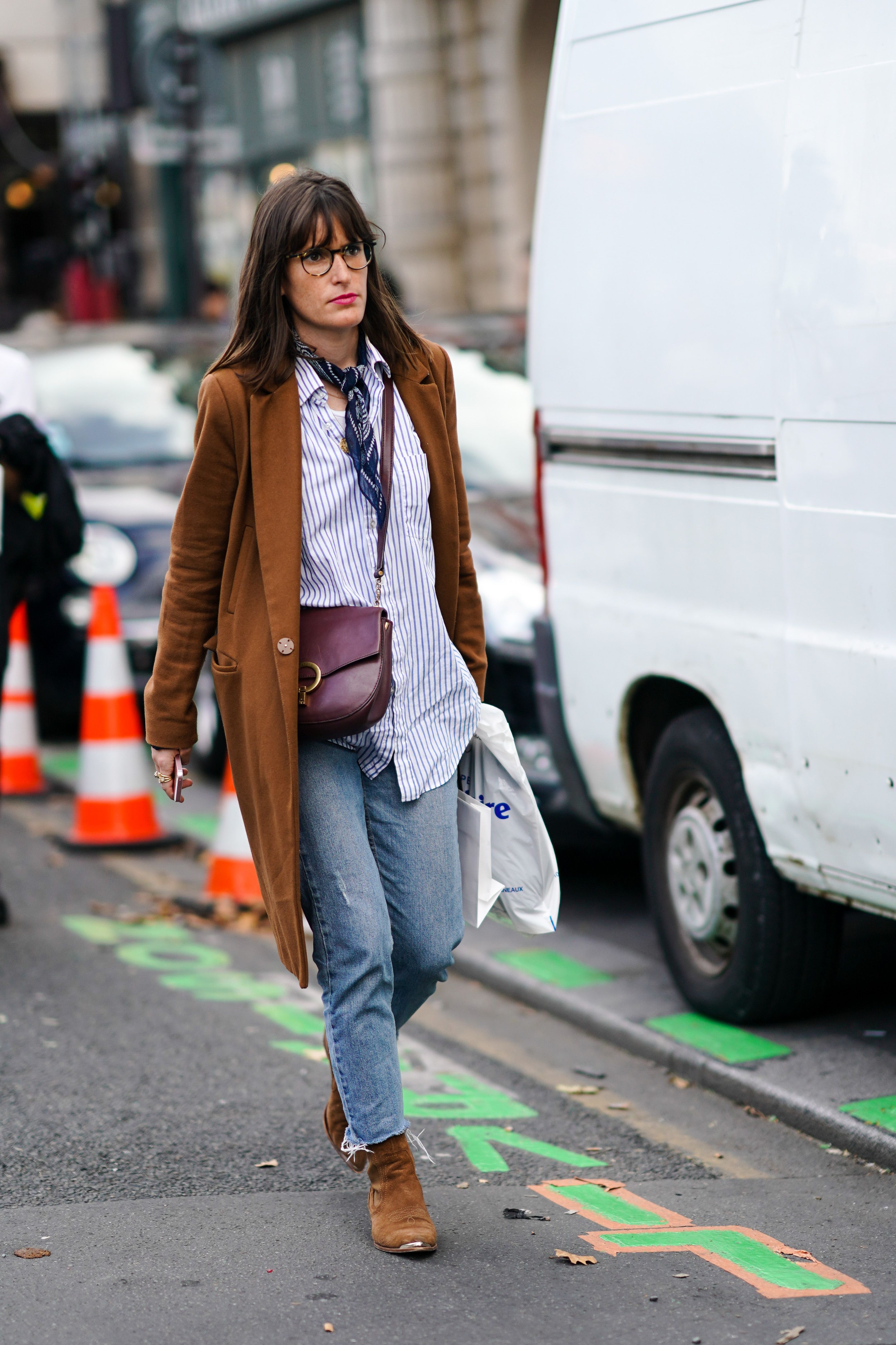 Looks con camisa azul, el básico que vuelve a estar de moda Looks con camisa azul, el básico que vuelve a estar de moda