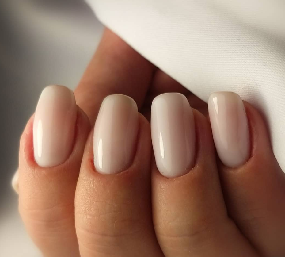 Como Llevar La Manicura Blanca O Milky Cualquier Dia Del Ano