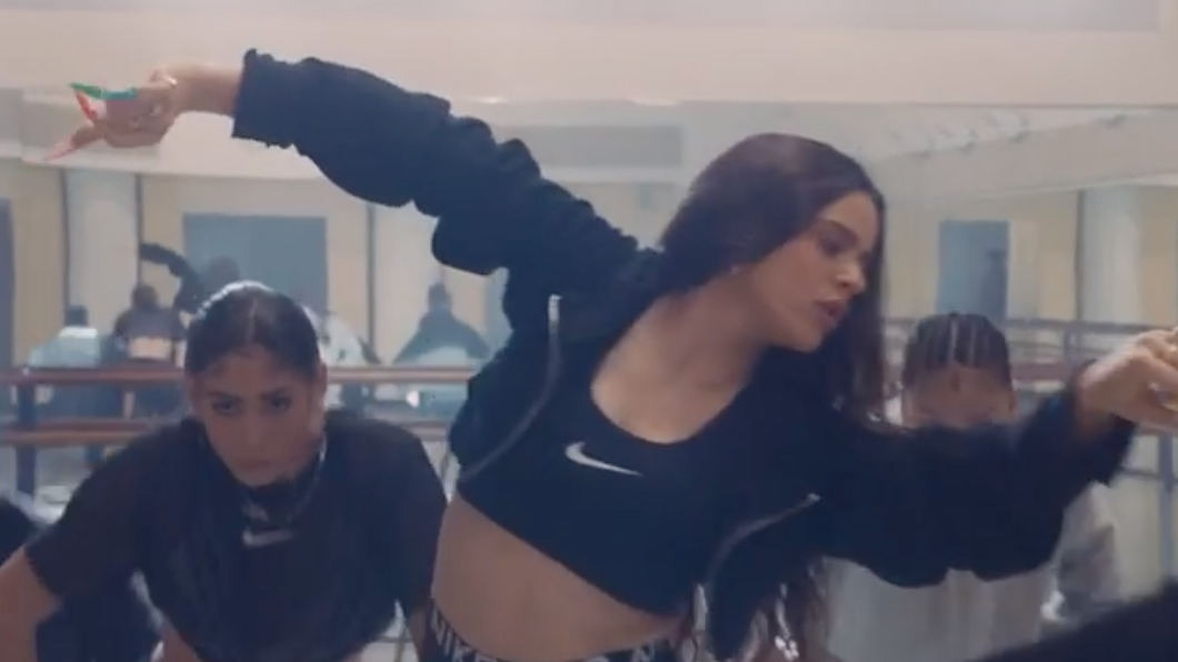 chasquido Teórico Tóxico Rosalía y el vídeo con Nike que todo el mundo está comentando
