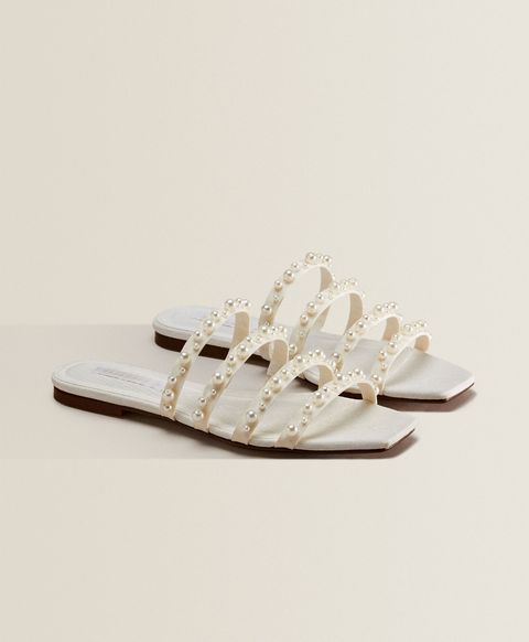 sandalias planas de perlas de Zara Home son bonitas