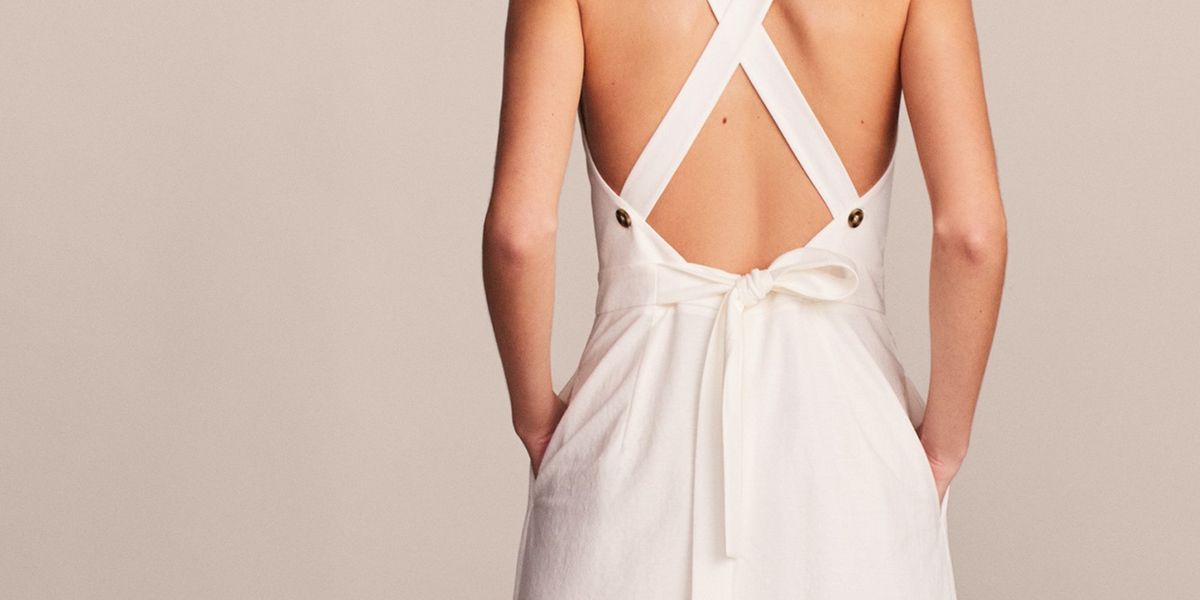 flota Adepto Ajustarse Si buscas un vestido blanco de primavera que de verdad favorezca es éste de Massimo  Dutti