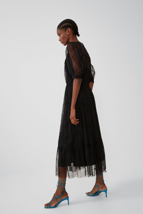 Tristemente construir emocionante El vestido largo negro de manga abullonada y plumeti de Zara