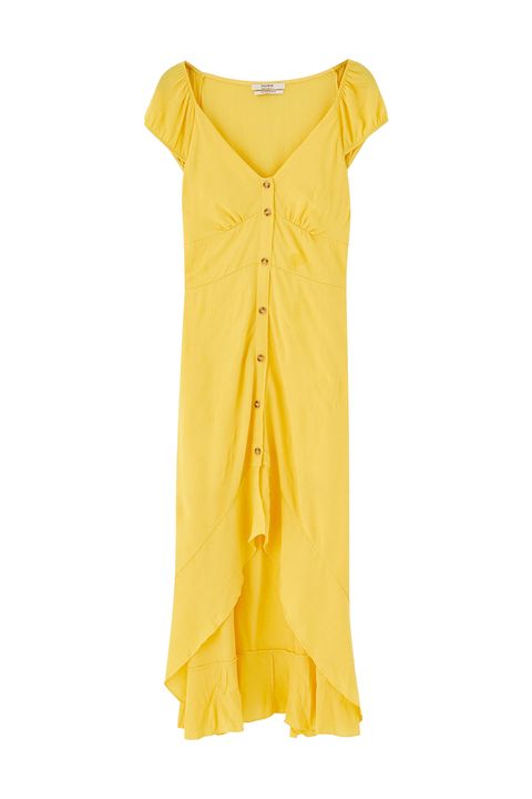 estrecho triste Recepción Vestidos largos y cortos amarillos de Pull&Bear que cuestan menos de 30 € y  siguen las tendencias de primavera verano 2019