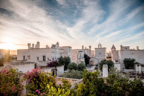 la pause bonheur de borgo egnazia comprend des séances avec un maître du rire