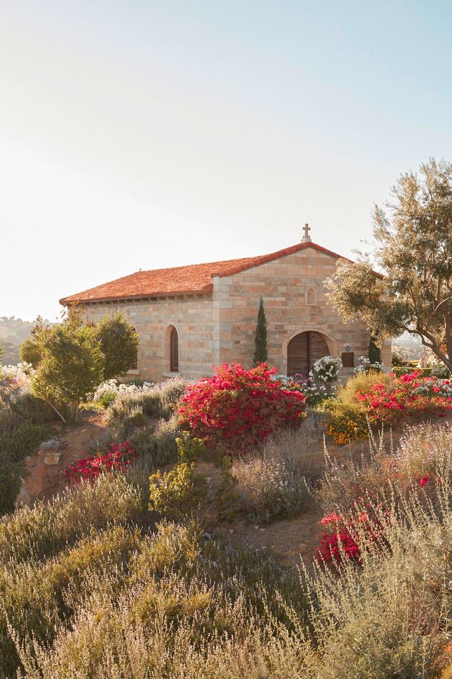 guests at this wellness retreat, whose grounds are located among fields of grapevines and lavender in southern california, can partake in sound baths, a form of meditation that studies suggest can alleviate anxiety and depression