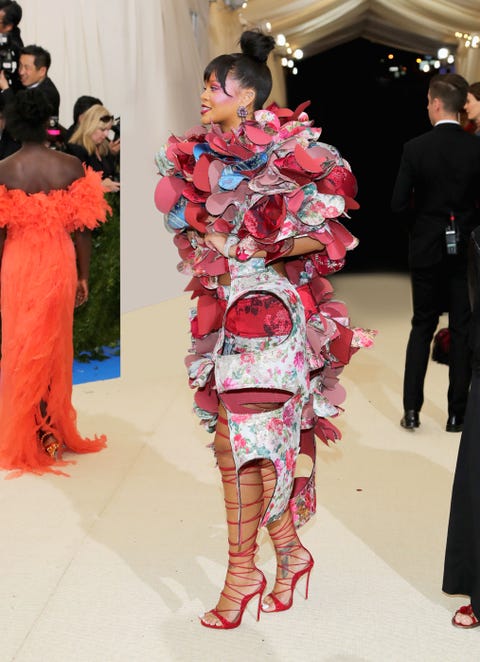 rihanna at the 2017 met gala﻿