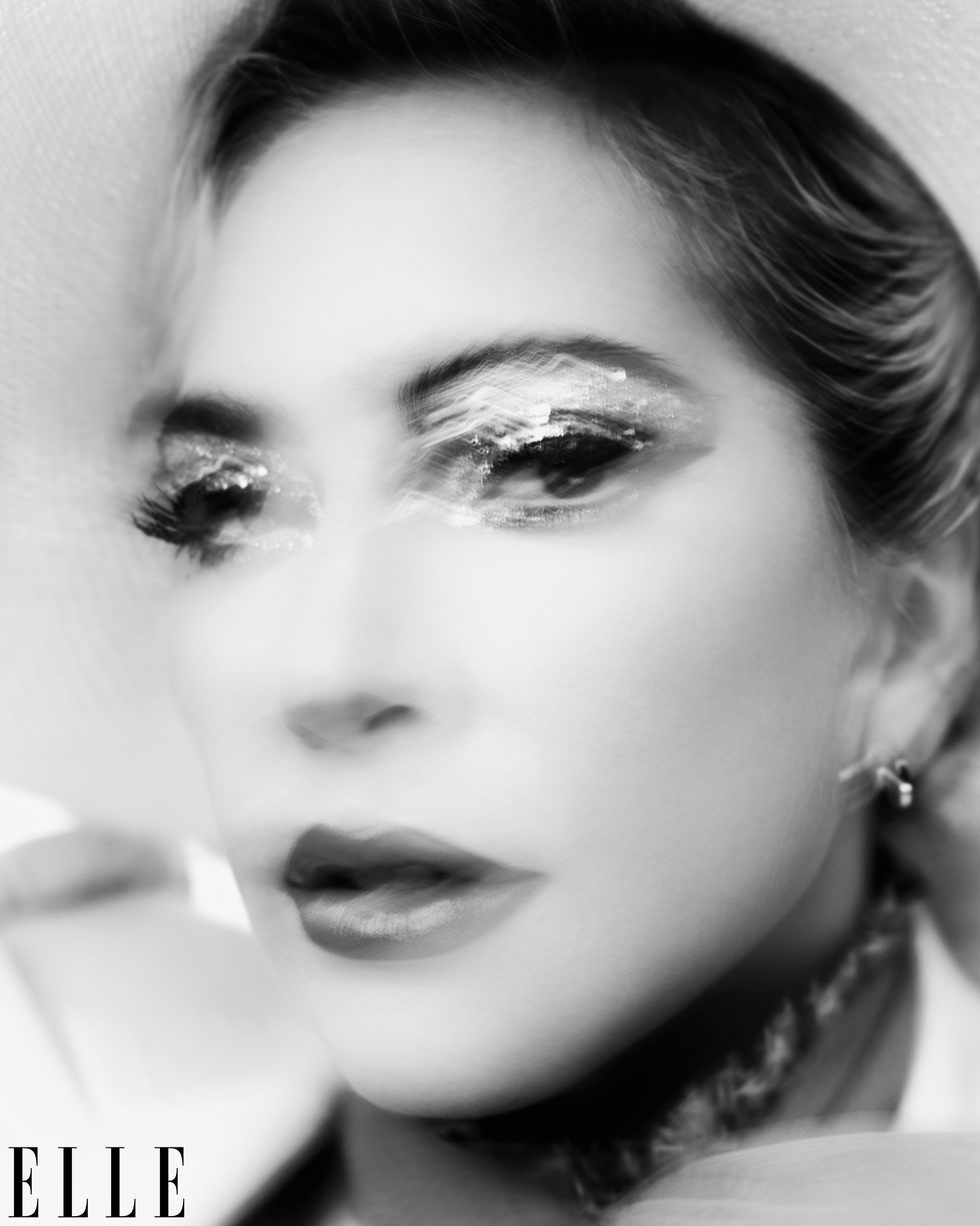 Joanne - Lady Gaga - Σελίδα 50 Elm120119wlgaga0013-logo-1572882122