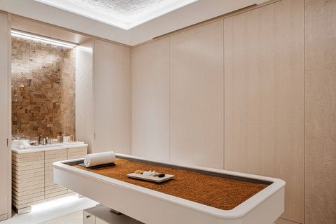 Dior spa cheval blanc's sauvage suite, designed in paris natural materials