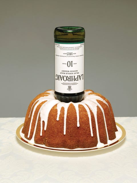 holiday party dessert, bundt cake with a bottle of scotch spiced cake, cocktails, liquor, spirits