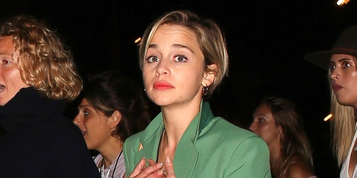 Emilia Clarke Just Cut Off All Her Hair And It S So Short