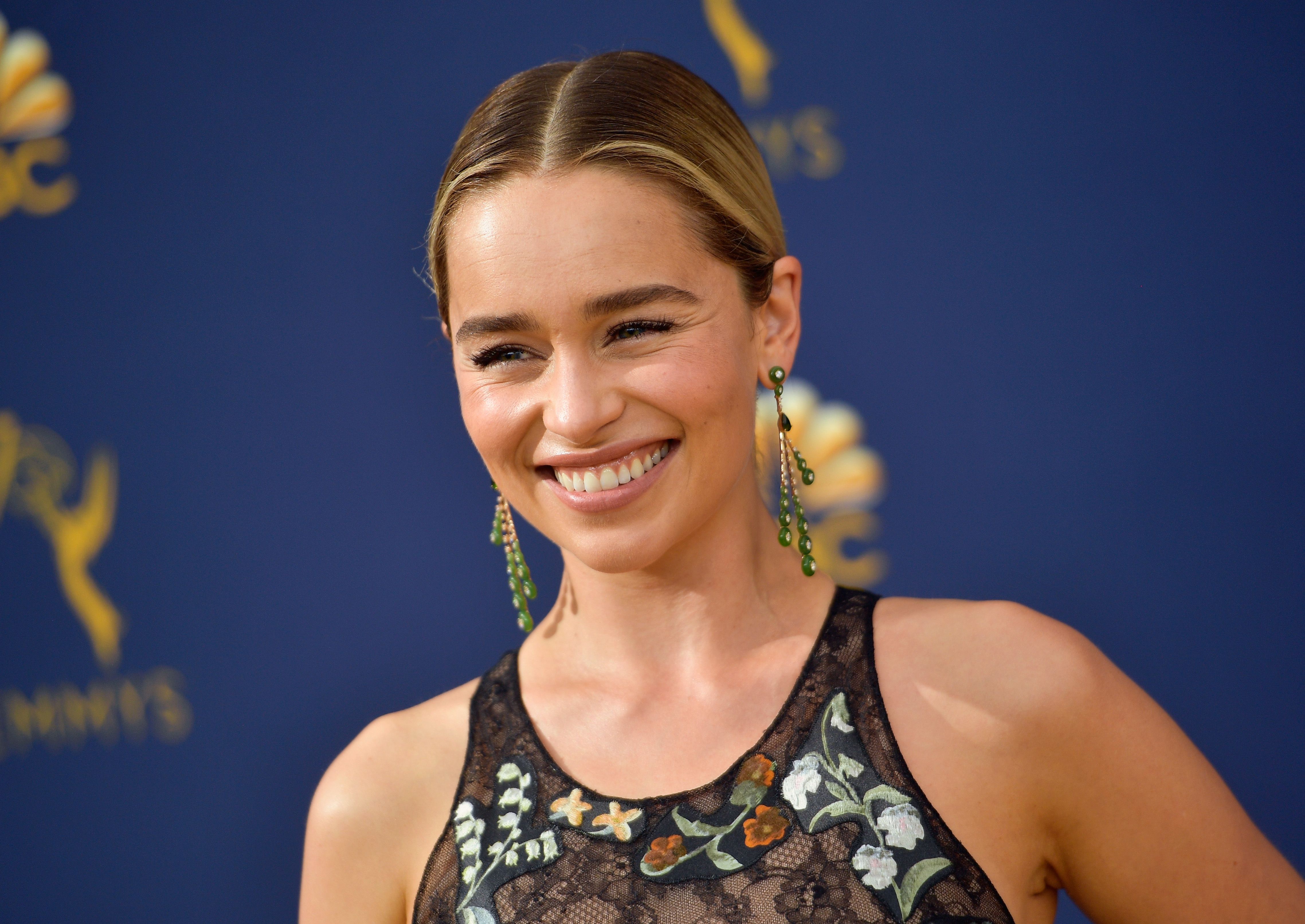 Emilia Clarke Wore Sheer Black Dress To Emmys 2018 Emilia Clarke