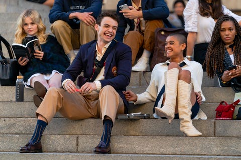 New Behind The Scenes Photos From The Gossip Girl Reboot 21 Gallery