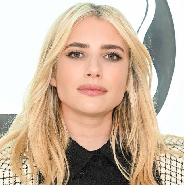 emma roberts or how to look taller with an all black look