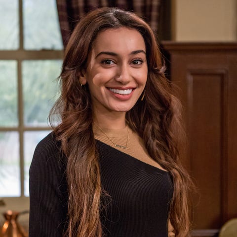 Aiesha (Shila Iqbal) in Emmerdale Aiesha (Shila Iqbal) in Emmerdale