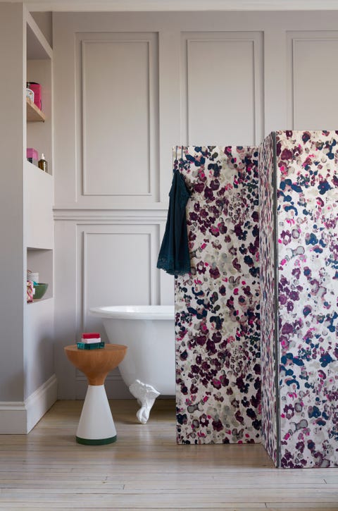 Can I use wallpaper in my bathroom?