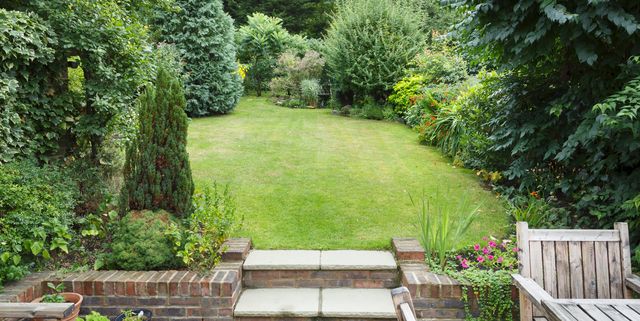 Sloping Garden Ideas 5 Things To Consider Terraces Levelling - How To Lay A Patio On Sloping Garden