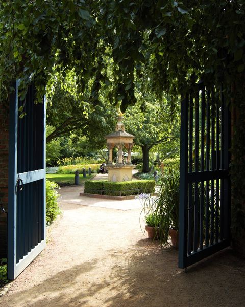 english garden gate