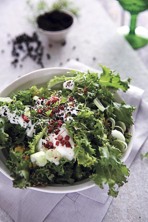 ensalada de kale y queso fresco