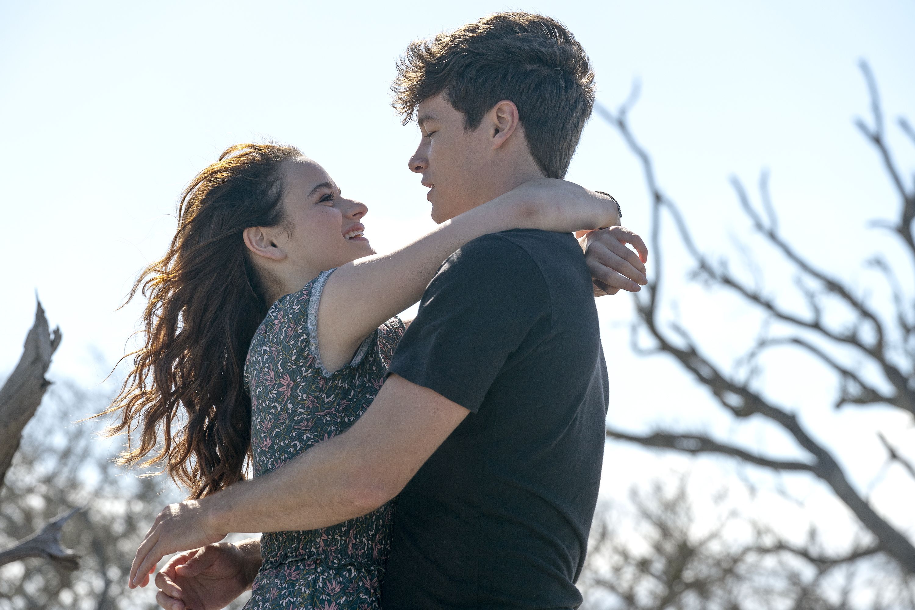 laringe autor Perfecto Entre dos mundos' (Netflix): una película de amor 'teen'