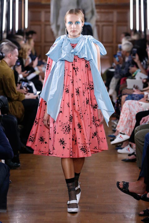 bows catwalk trend image
