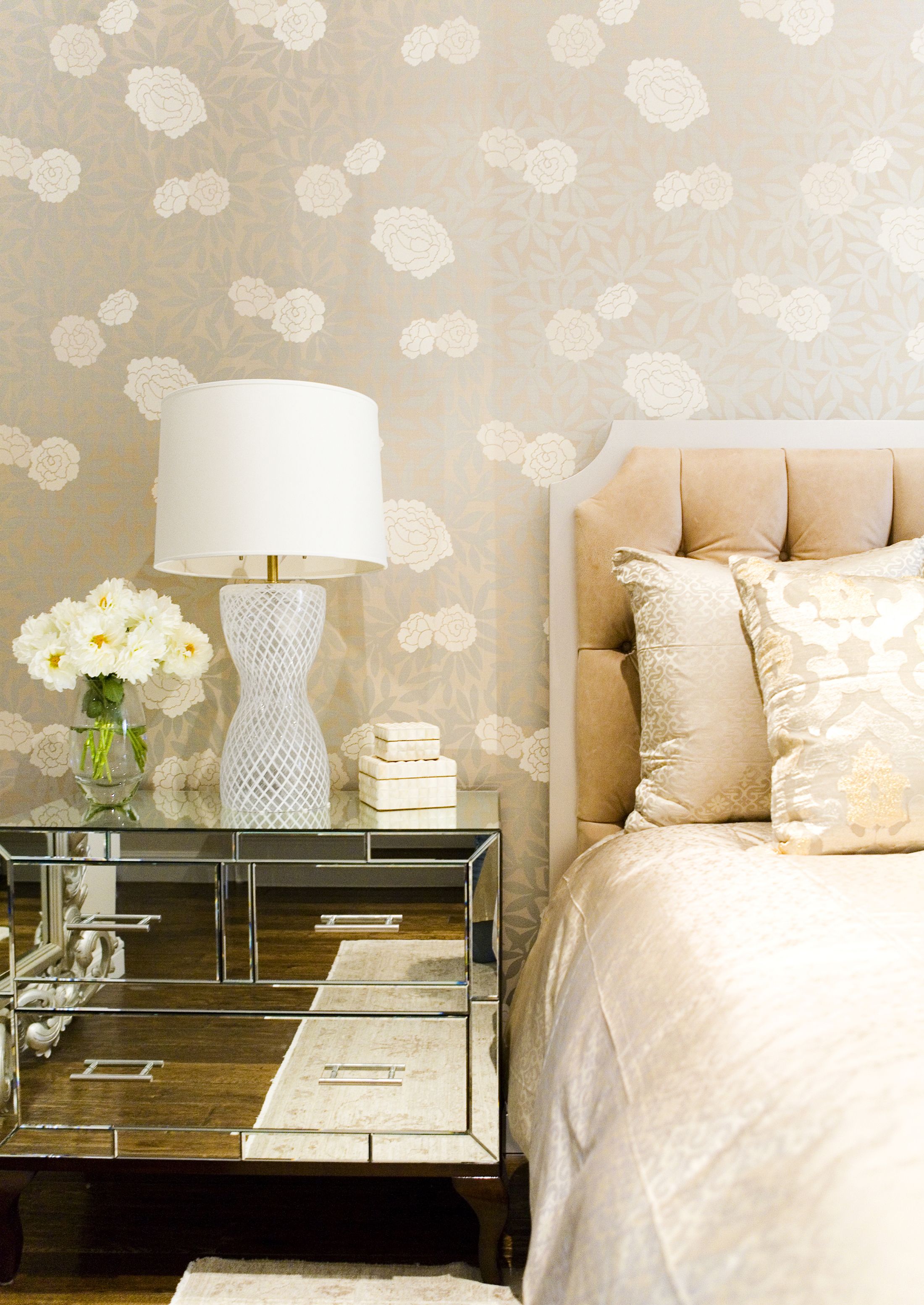 Leaf Motifs In Bedroom Wallpapers » Arthatravel.com