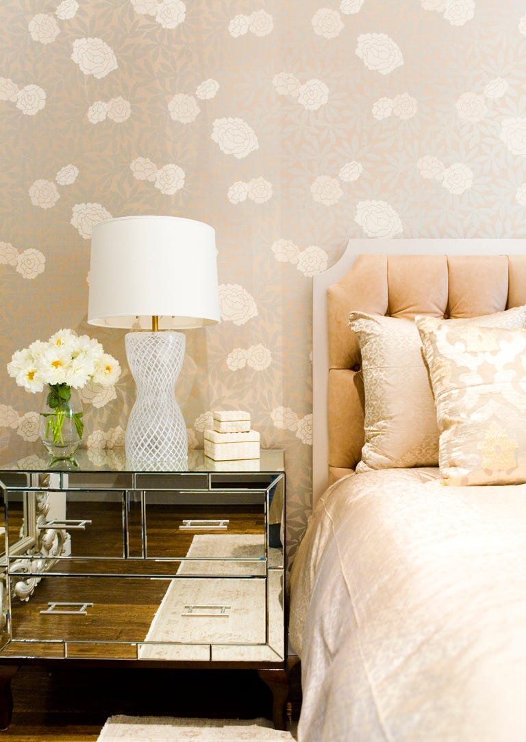 30 Bedrooms with Statement Wallpaper