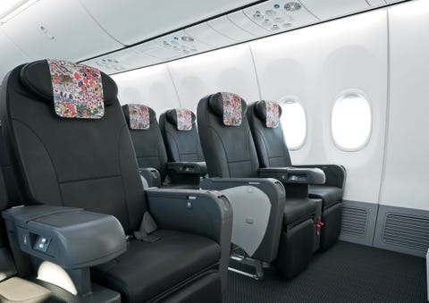 夏休みは日本トランスオーシャン航空の羽田から石垣島の直行便で 夏休みは日本トランスオーシャン航空の羽田から石垣島の直行便で