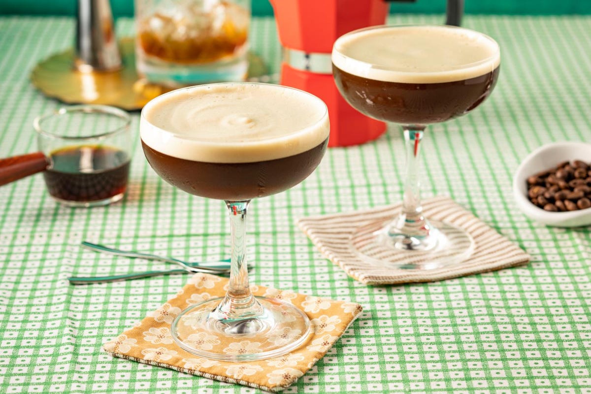 Best Espresso Martini Recipe - How to Make Espresso Martini