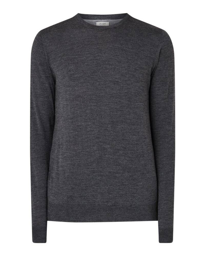 Voor eens en altijd opgelost: zo draag je een pullover Voor eens en altijd opgelost: zo draag je een pullover
