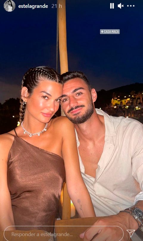 estela grande comparte una fotografía junto a su nuevo novio, juanito iglesias