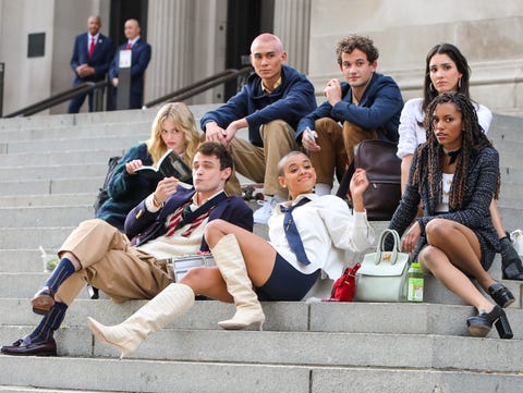 See The New Gossip Girl Cast On The Steps Of The Met