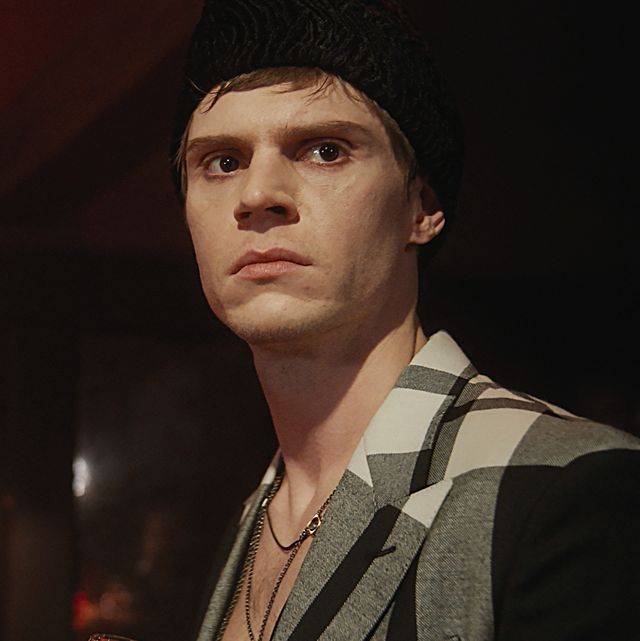 evan peters in thirst, american horror story double feature