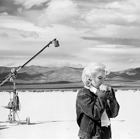 eve arnold, marilyn monroe, esquire, desert, photography, alta journal, 1952