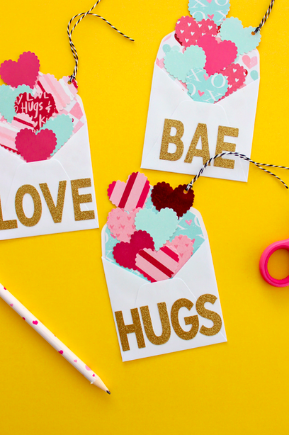 exploding hearts envelope gift tags