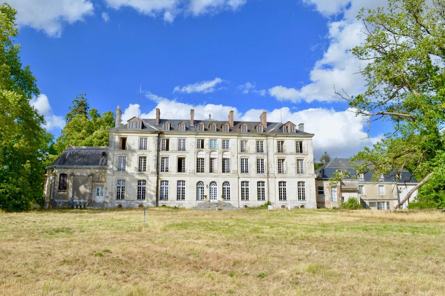 Stay In This French Castle Airbnb While It Gets Renovated Chateau Airbnb In France