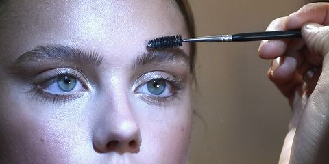 How to style your brows to your face 