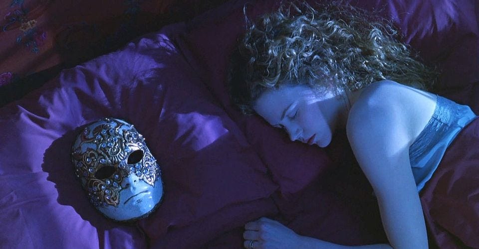 Eyes Wide Shut': ¿Qué significa la máscara de la almohada?